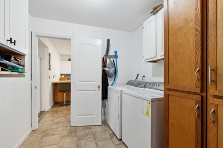 Spacious 3 Bedroom Home With Workshop In Old Town, Fl - image 14