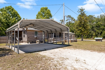 Spacious 3 Bedroom Home With Workshop In Old Town, Fl - image 21