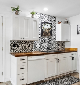 Spacious 3 Bedroom Home With Workshop In Old Town, Fl - image 8