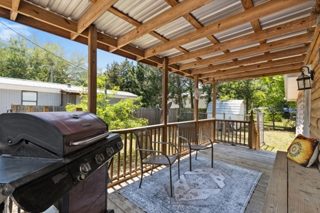 Spacious 3 Bedroom Home With Workshop In Old Town, Fl - image 19