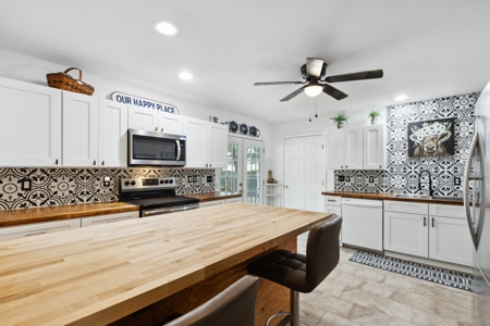 Spacious 3 Bedroom Home With Workshop In Old Town, Fl - image 5