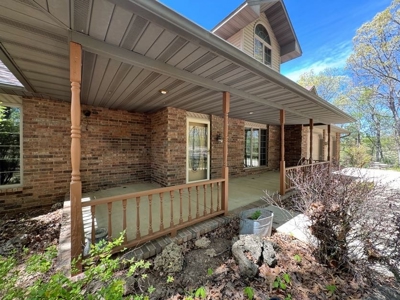 Beautiful Brick Home on 20 Acres Near the Gasconade River - image 1
