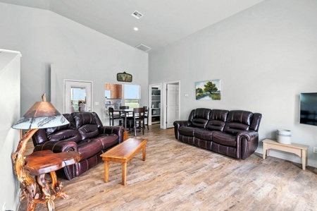 Quality Barndominium on 2.33 Acres, LIVE OAK COUNTY - image 28