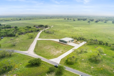Quality Barndominium on 2.33 Acres, LIVE OAK COUNTY - image 13