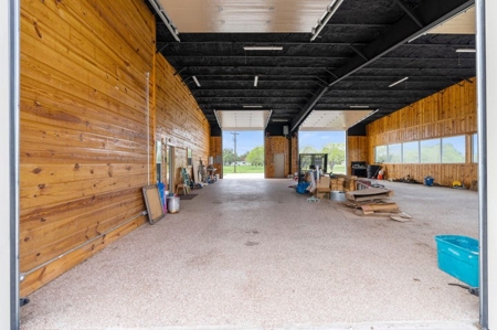 Quality Barndominium on 2.33 Acres, LIVE OAK COUNTY - image 12