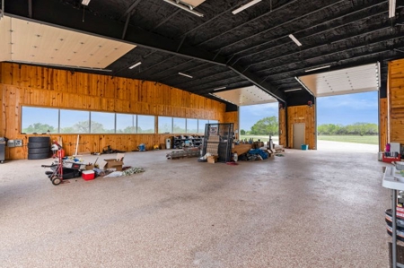 Quality Barndominium on 2.33 Acres, LIVE OAK COUNTY - image 8
