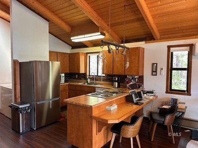 2 bed/2 bath 960 sq. ft Home in the Mountains - image 7