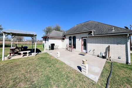 Beautiful Brick Home Built on half Acre Lot - image 5