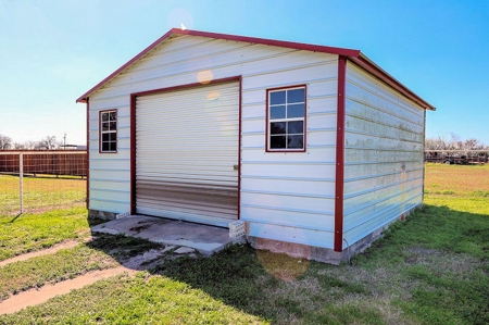 Beautiful Brick Home Built on half Acre Lot - image 8