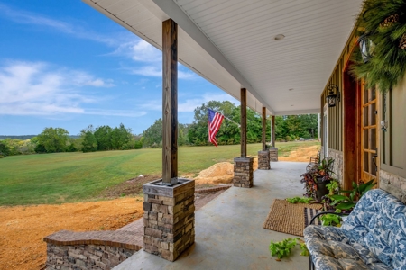 Country Home for Sale in Lewis County, Tennessee - image 2