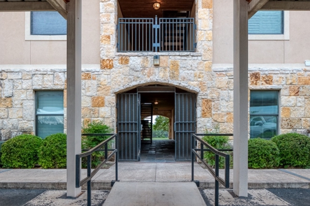 Condo at Rough Canyon Condos For Sale | Del Rio, Texas - image 8