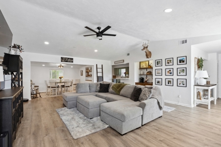 Discover this charming home in the heart of Williston, FL! - image 18