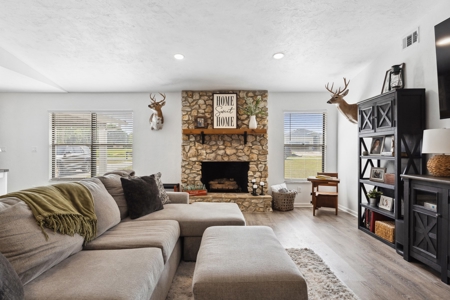 Discover this charming home in the heart of Williston, FL! - image 20