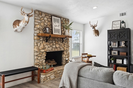 Discover this charming home in the heart of Williston, FL! - image 14