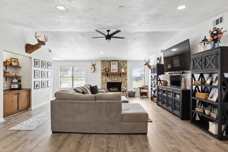Discover this charming home in the heart of Williston, FL! - image 16