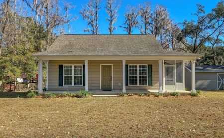Cottage Home on Lake Ocatahatchee For Sale in Jennings, FL - image 1