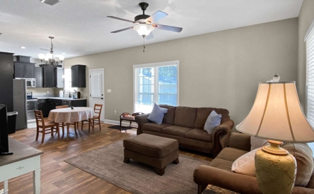 Cottage Home on Lake Ocatahatchee For Sale in Jennings, FL - image 9