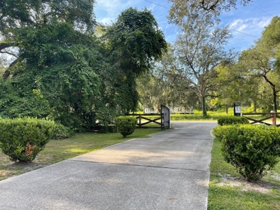 Home For Sale With Pool And Shop - Chiefland, Florida - image 26