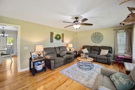 Custom 3 Bed 2 Bath Ranch  Home On 54 Acres - Dunnville, Ky - image 20