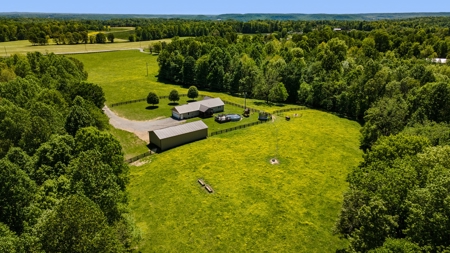 Custom 3 Bed 2 Bath Ranch  Home On 54 Acres - Dunnville, Ky - image 2