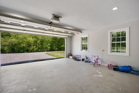 Custom 3 Bed 2 Bath Ranch  Home On 54 Acres - Dunnville, Ky - image 42