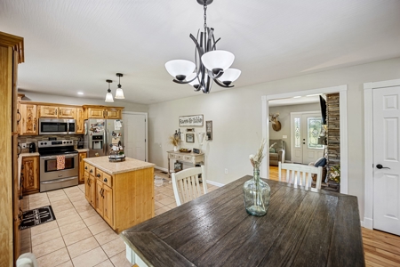 Custom 3 Bed 2 Bath Ranch  Home On 54 Acres - Dunnville, Ky - image 25
