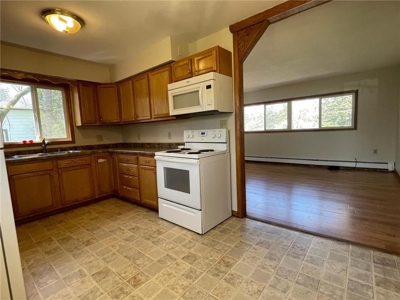Reduced! 5 Bed Home w/ Large Backyard for Sale - Hinckley MN - image 5