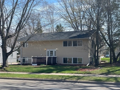 Reduced! 5 Bed Home w/ Large Backyard for Sale - Hinckley MN - image 2