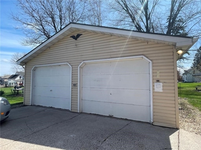 Reduced! 5 Bed Home w/ Large Backyard for Sale - Hinckley MN - image 32