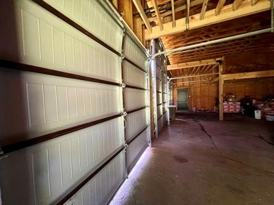 East Texas Country Home On ±48.17 Acres With Barn And Pool - image 23