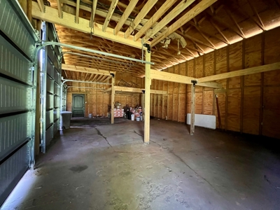 East Texas Country Home On ±48.17 Acres With Barn And Pool - image 24
