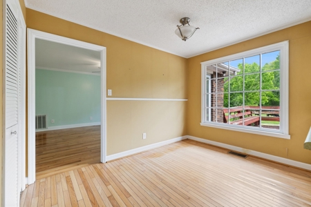 Unlock Potential in This Charming 1977 Fixer-Upper - image 15