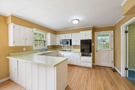 Unlock Potential in This Charming 1977 Fixer-Upper - image 17