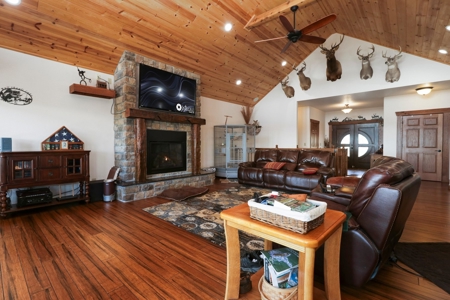 Ozark Co MO Lakefront Home for Living or Income Producing - image 6