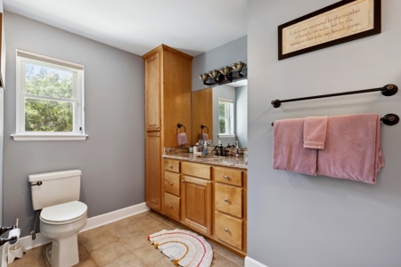 Charming Southern Home with Wraparound Porch in Trenton, FL! - image 34