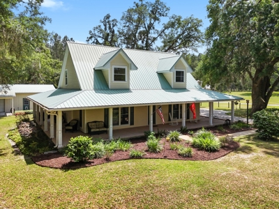Charming Southern Home with Wraparound Porch in Trenton, FL! - image 2