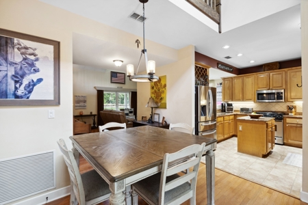 Charming Southern Home with Wraparound Porch in Trenton, FL! - image 16