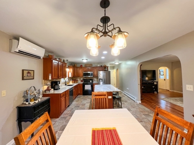 Immaculate Home in the Country - image 13