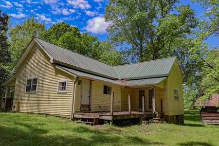 Small Hunting Retreat for Sale near TN River - image 5
