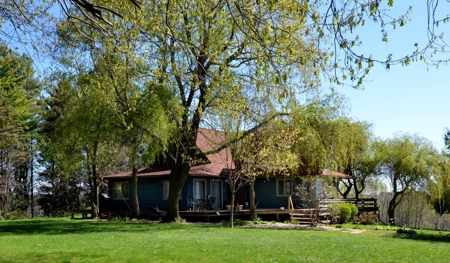 Country Home Hobby Farm on 15 Organic Acres SW Wisconsin - image 6