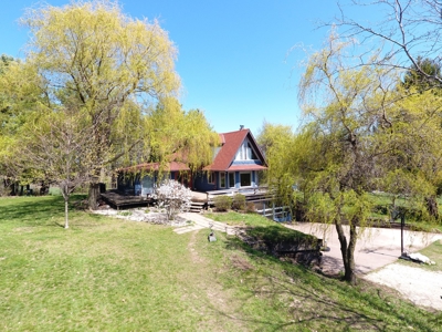 Country Home Hobby Farm on 15 Organic Acres SW Wisconsin - image 1