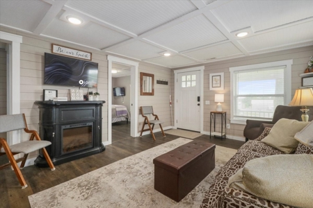 Southern Missouri Hobby Farm With Stunning Home - image 5