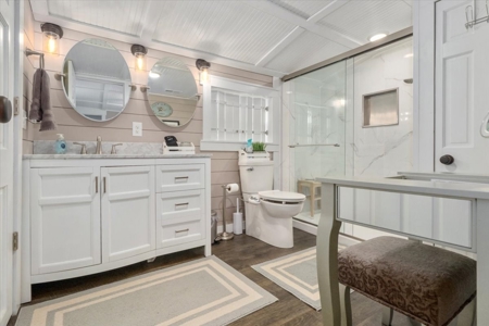 Southern Missouri Hobby Farm With Stunning Home - image 12