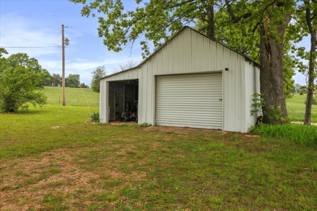 Southern Missouri Hobby Farm With Stunning Home - image 17