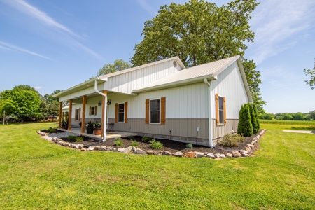 Country Home on 10 Acres for Sale in Dyer, TN - image 4