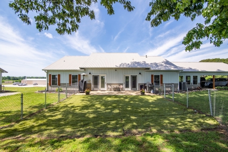 Country Home on 10 Acres for Sale in Dyer, TN - image 33