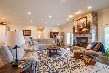 Country Home on 10 Acres for Sale in Dyer, TN - image 8