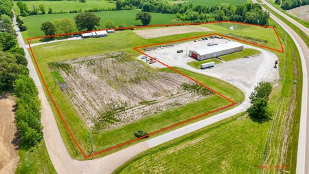 Country Home on 10 Acres for Sale in Dyer, TN - image 2