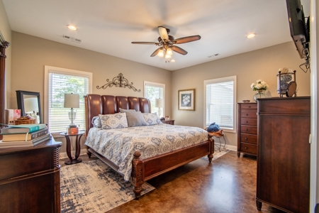 Country Home on 10 Acres for Sale in Dyer, TN - image 16