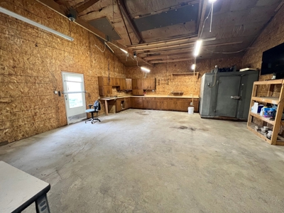 Beautiful Rural Home in Eastern IA FOR SALE! - image 27